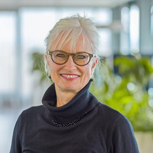 7G2A5664 - Julie Page